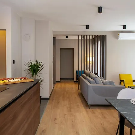 Vakantiehuis Amazing In With Outdoor Swimming Pool